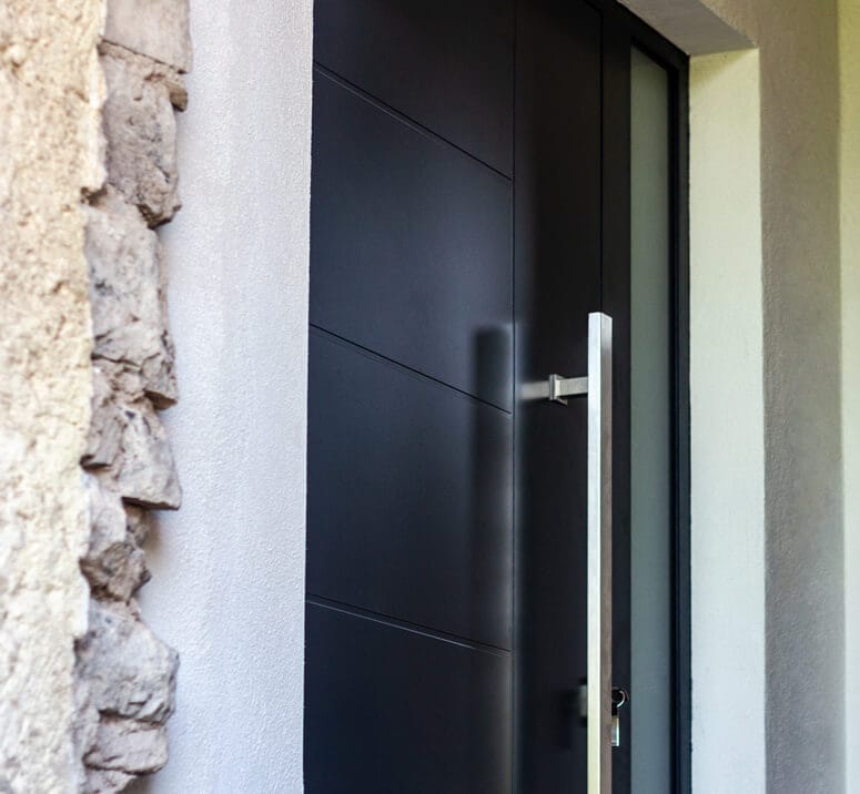 hlinikove-dvere-s-hlinikovym-oplastenim