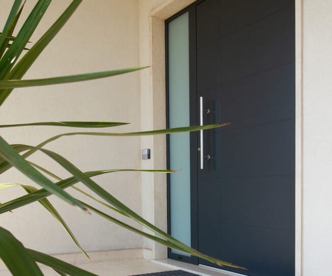 dvere-s-hlinikovym-oplastenim-2