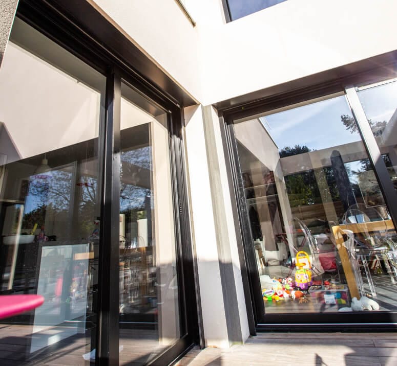 sklopno-posuvne-dvere-hlinikove-hks-01